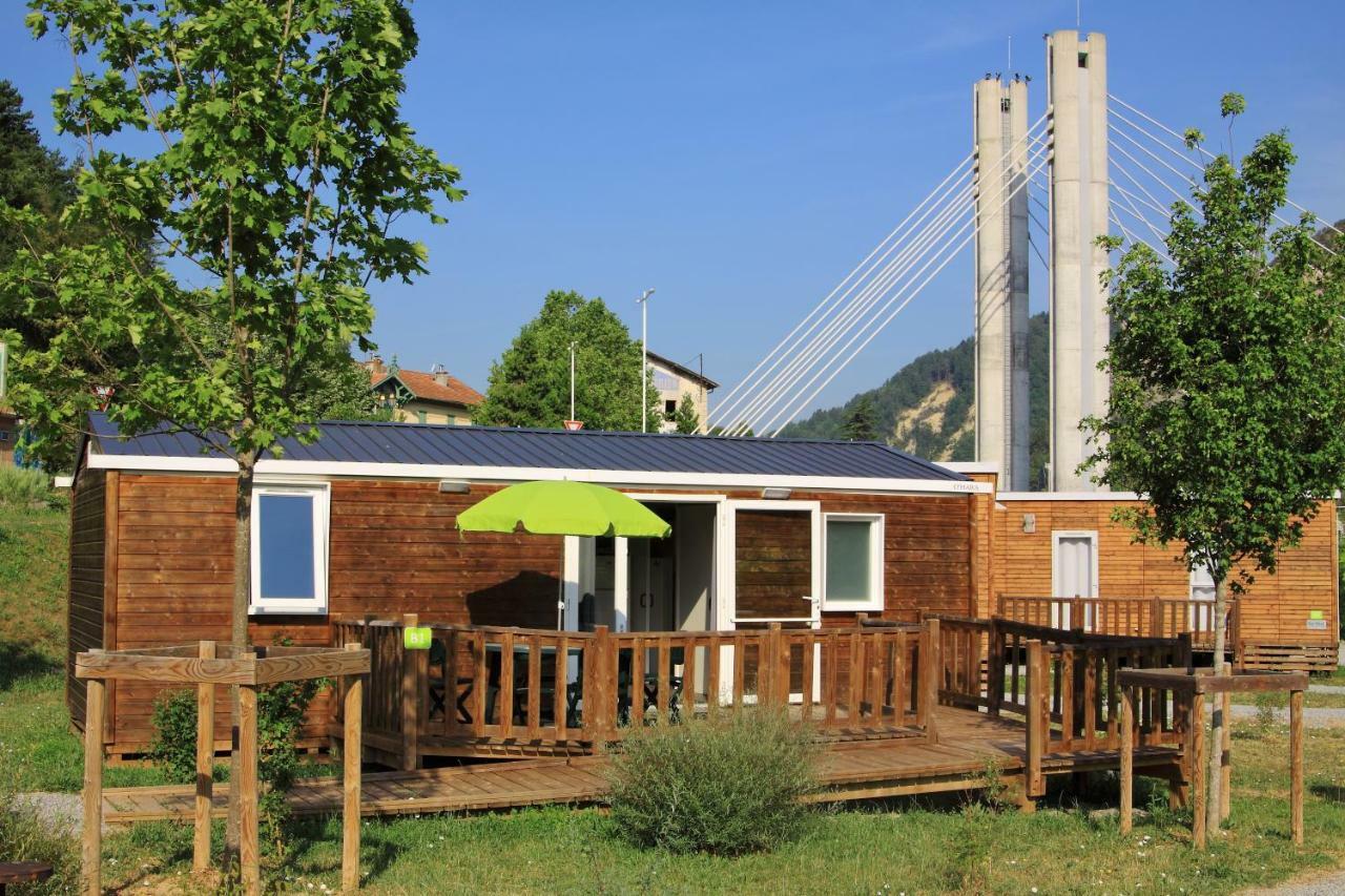 ホテルCamping Lou Gourdan Puget-Théniers エクステリア 写真