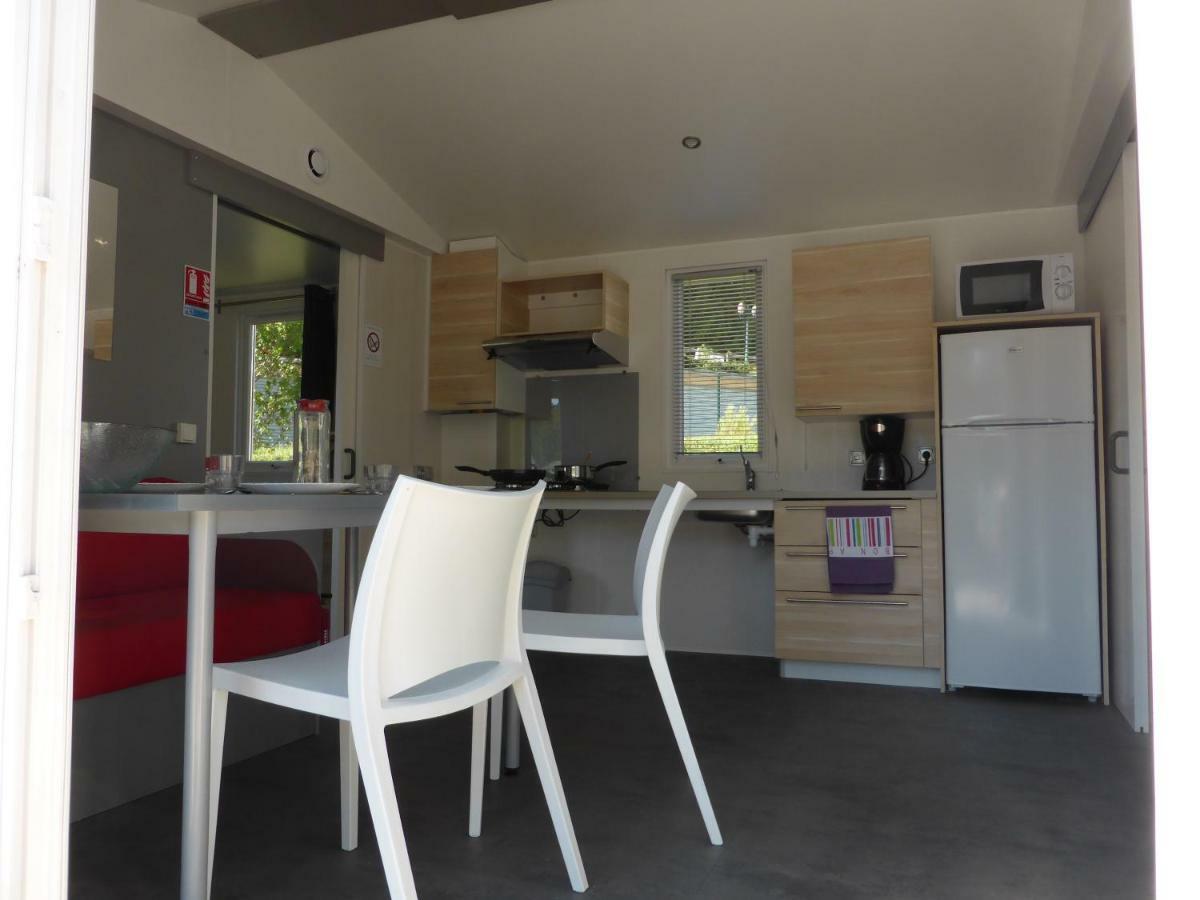 ホテルCamping Lou Gourdan Puget-Théniers エクステリア 写真